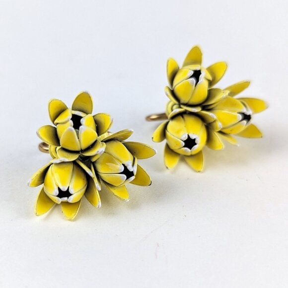 Vintage Yellow Flower Bunch Clip-On Earrings - Picture 1 of 5